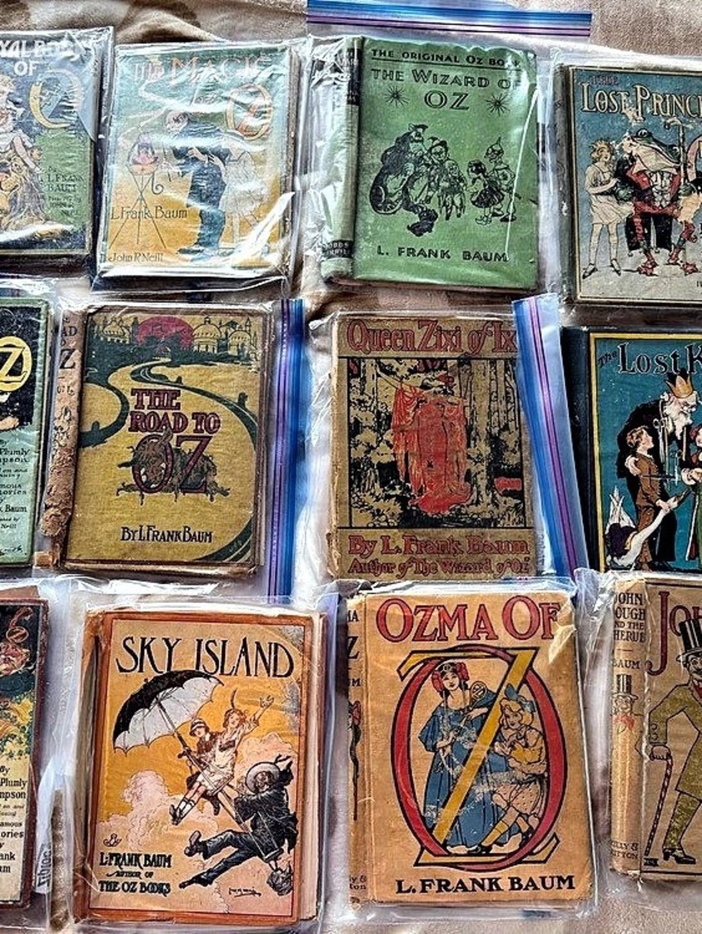 L. Frank Baum / Reilly & Lee Oz books collection Vintage L. Frank Baum Oz Book *